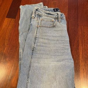 Hollister Ultra High Rise Mom Jean 1S